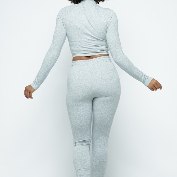2 piece grey legging set Capsule - Picture 10 of 11